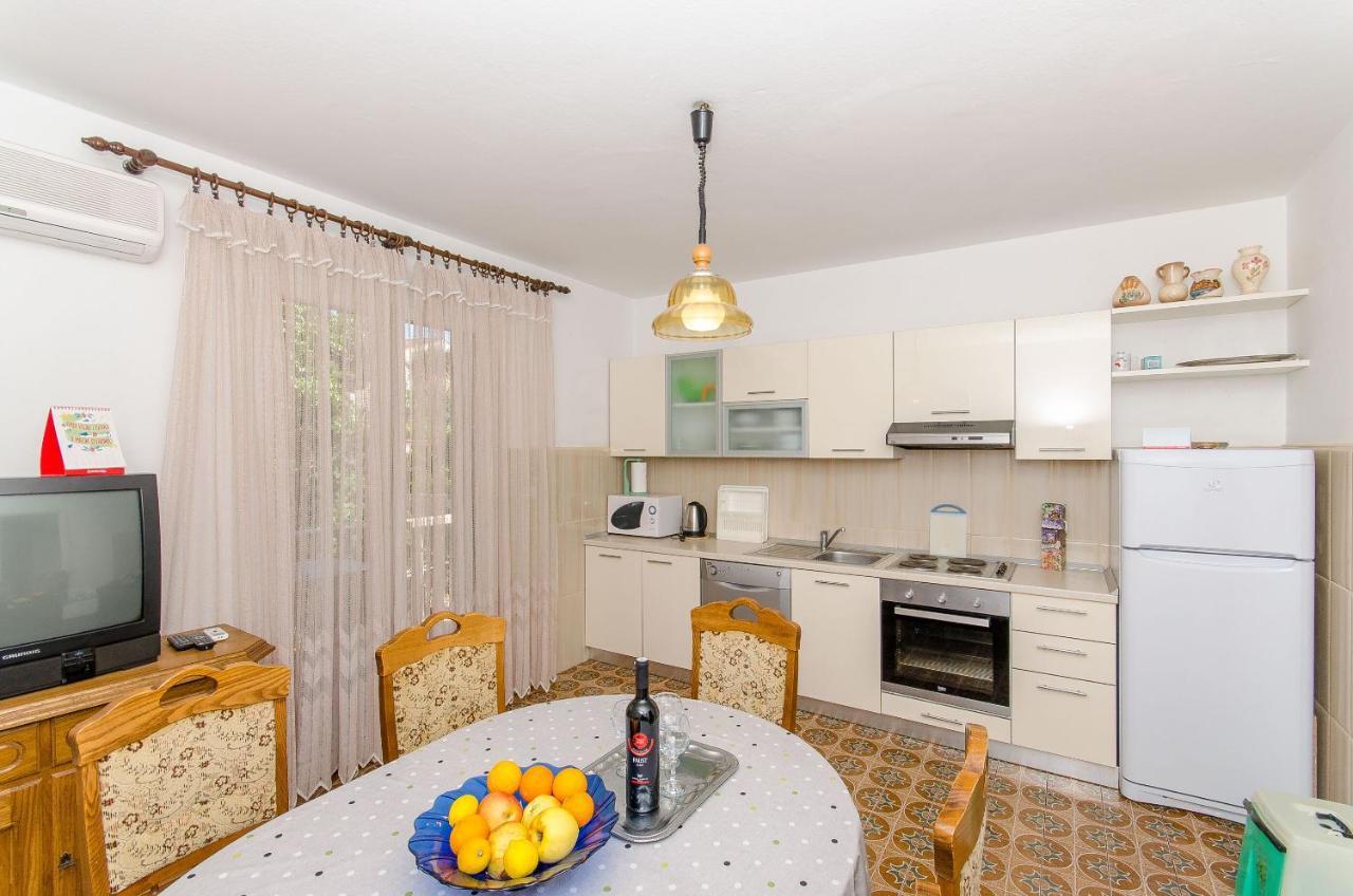 Apartments Kata Supetar Ngoại thất bức ảnh